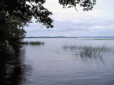 Östra Ivösjön från Bromölla, Ivöklack i fonden